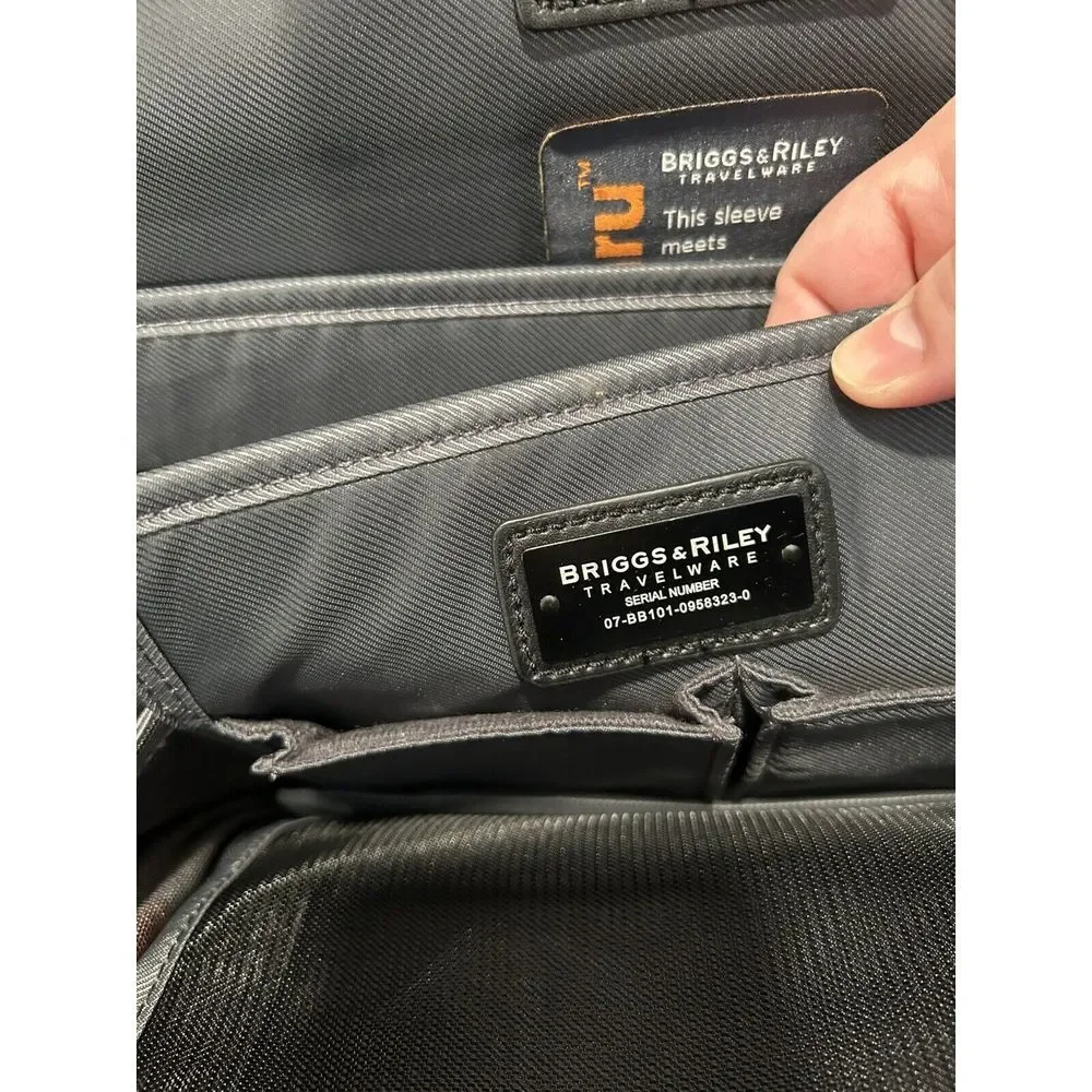 Briggs & Riley Travelware Expandable 17